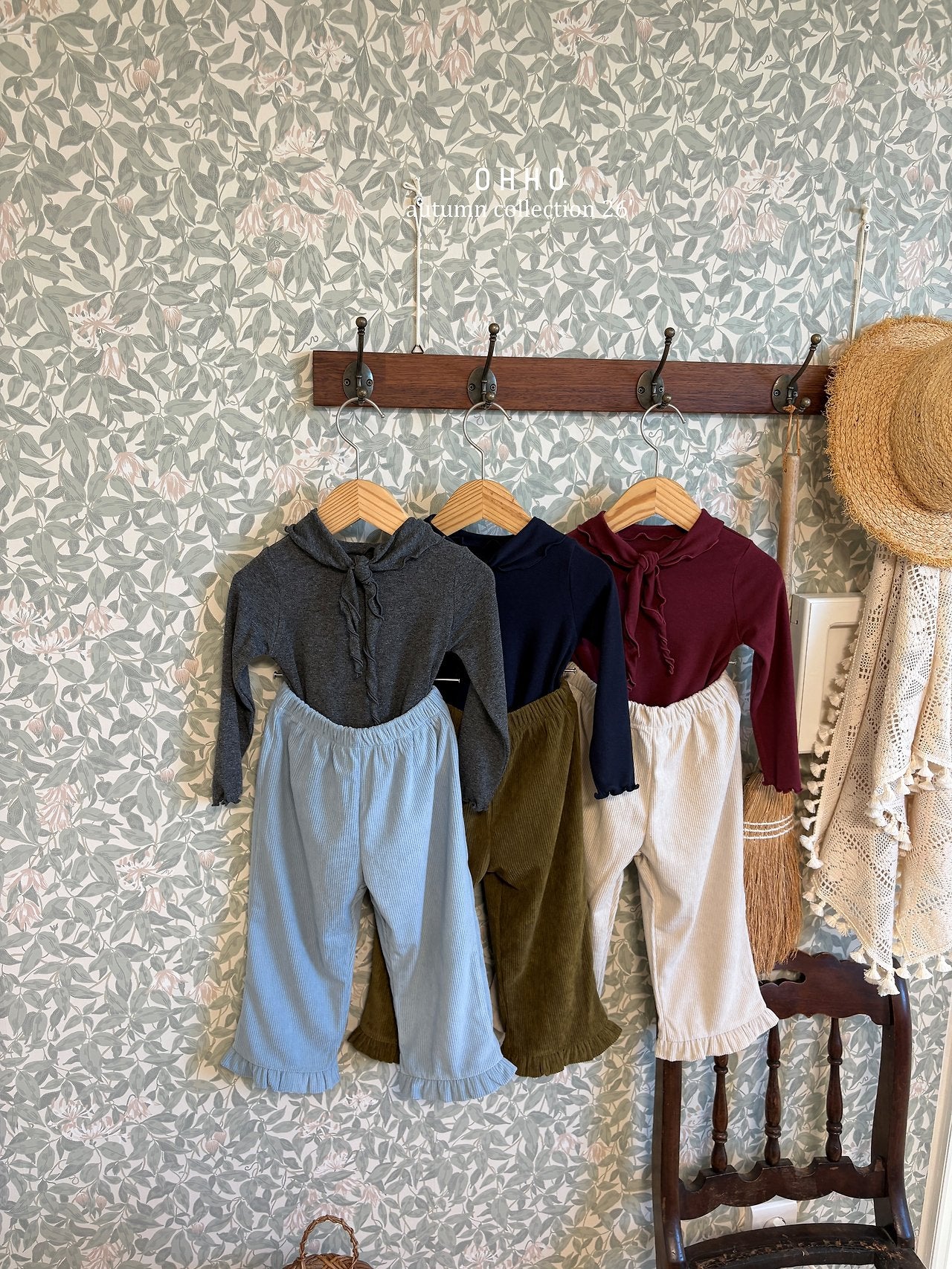 ［ohho］Soft corduroy frill pants