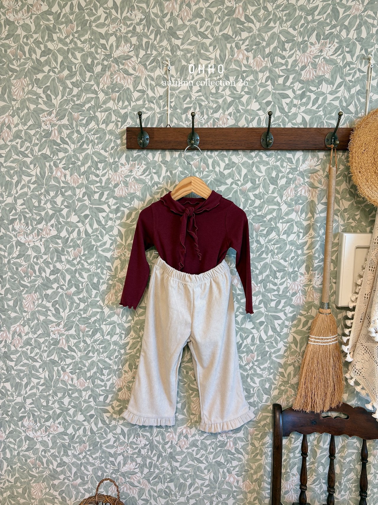 ［ohho］Soft corduroy frill pants