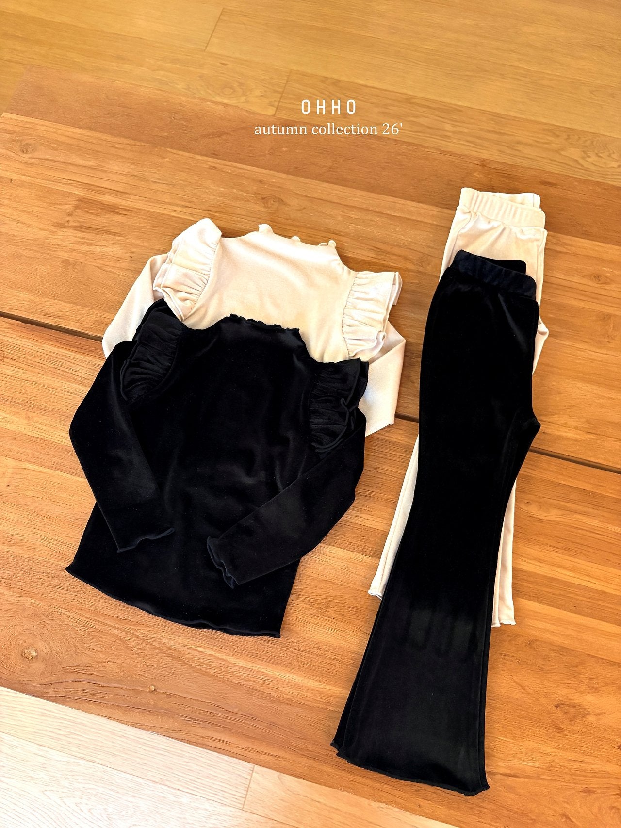 ［ohho］French velvet flare tee
