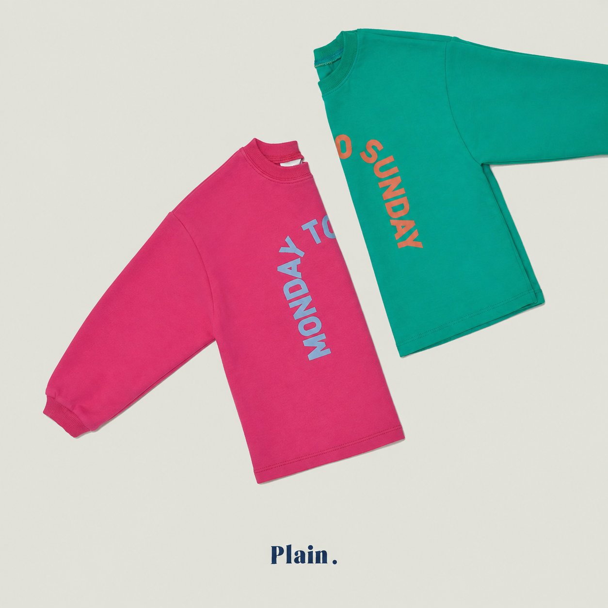 ［plain］ Monday to Sunday tee