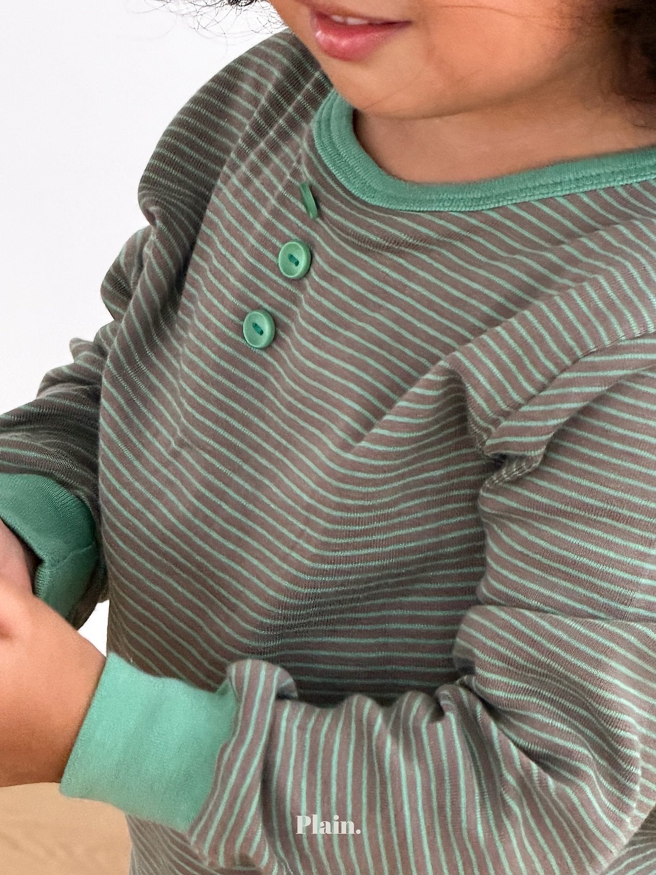 ［plain］Button stripe tee