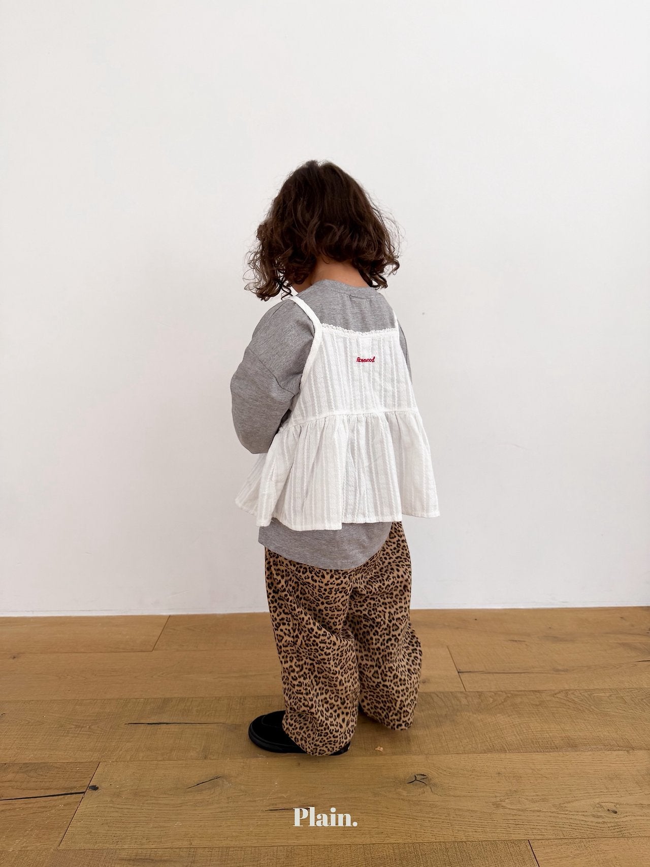 ［plain］Rose one-piece
