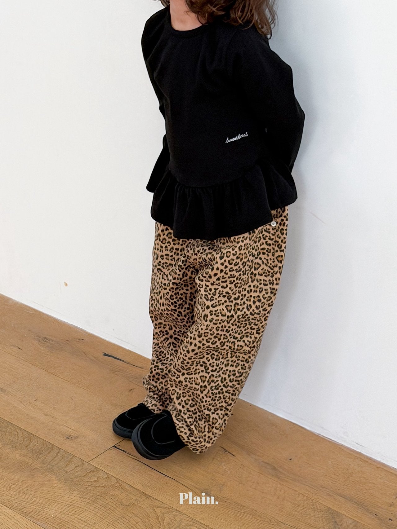 ［plain］Leopard pants