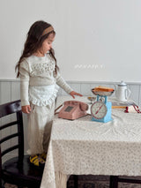 ［poisson］Eyelet frill tee