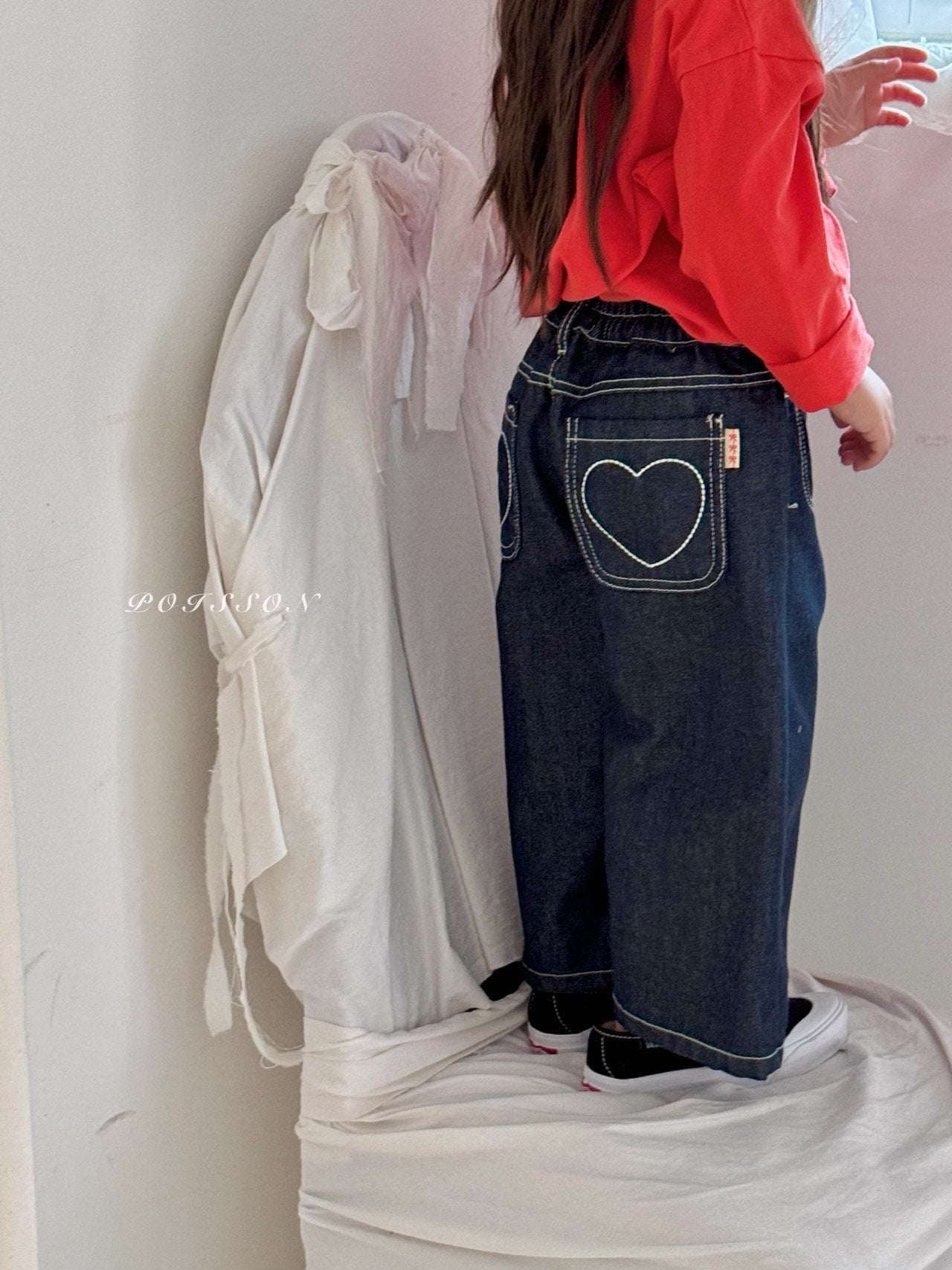 ［poisson］Heart embroidery denim pants