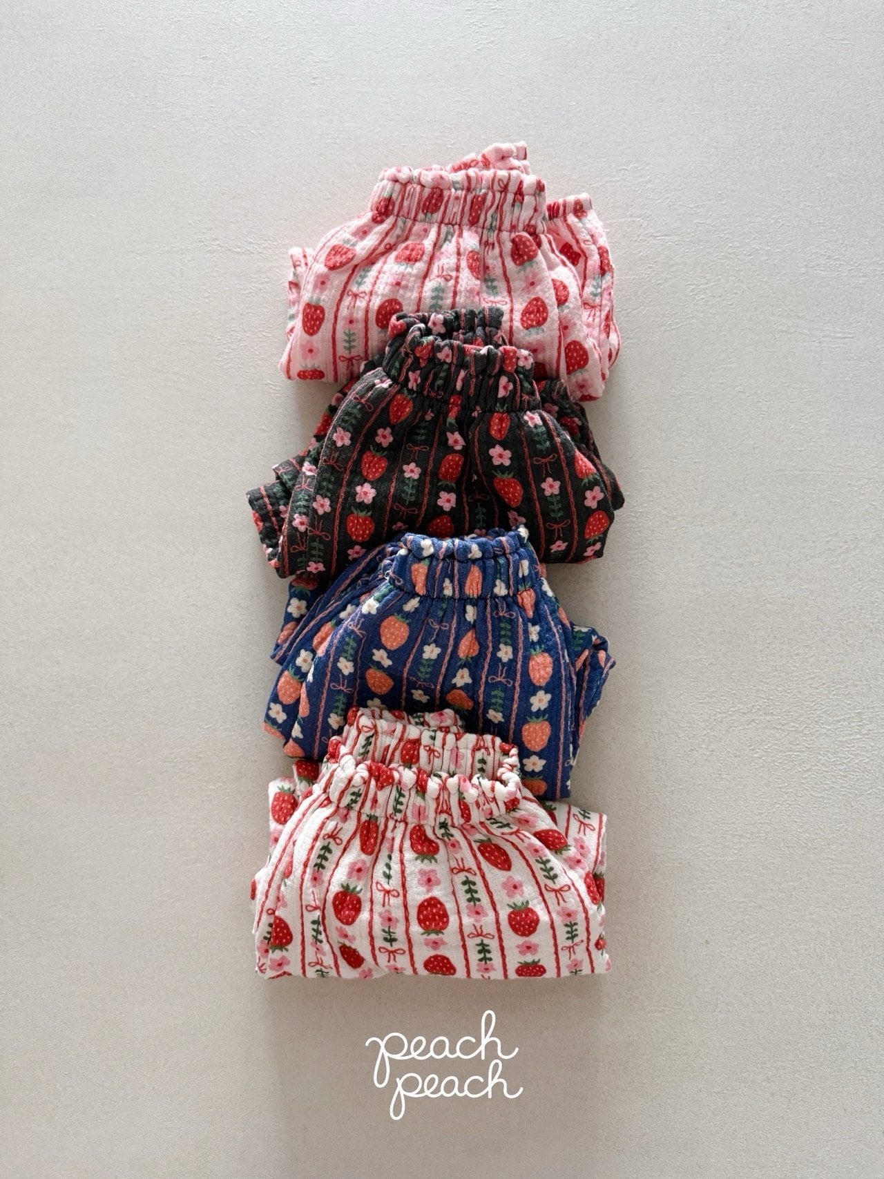 ［peach peach］Strawberry bonbon pants