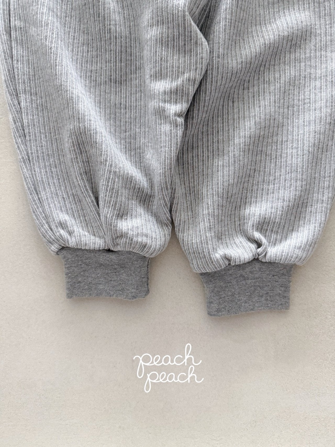 ［peach peach］Egg balloon pants