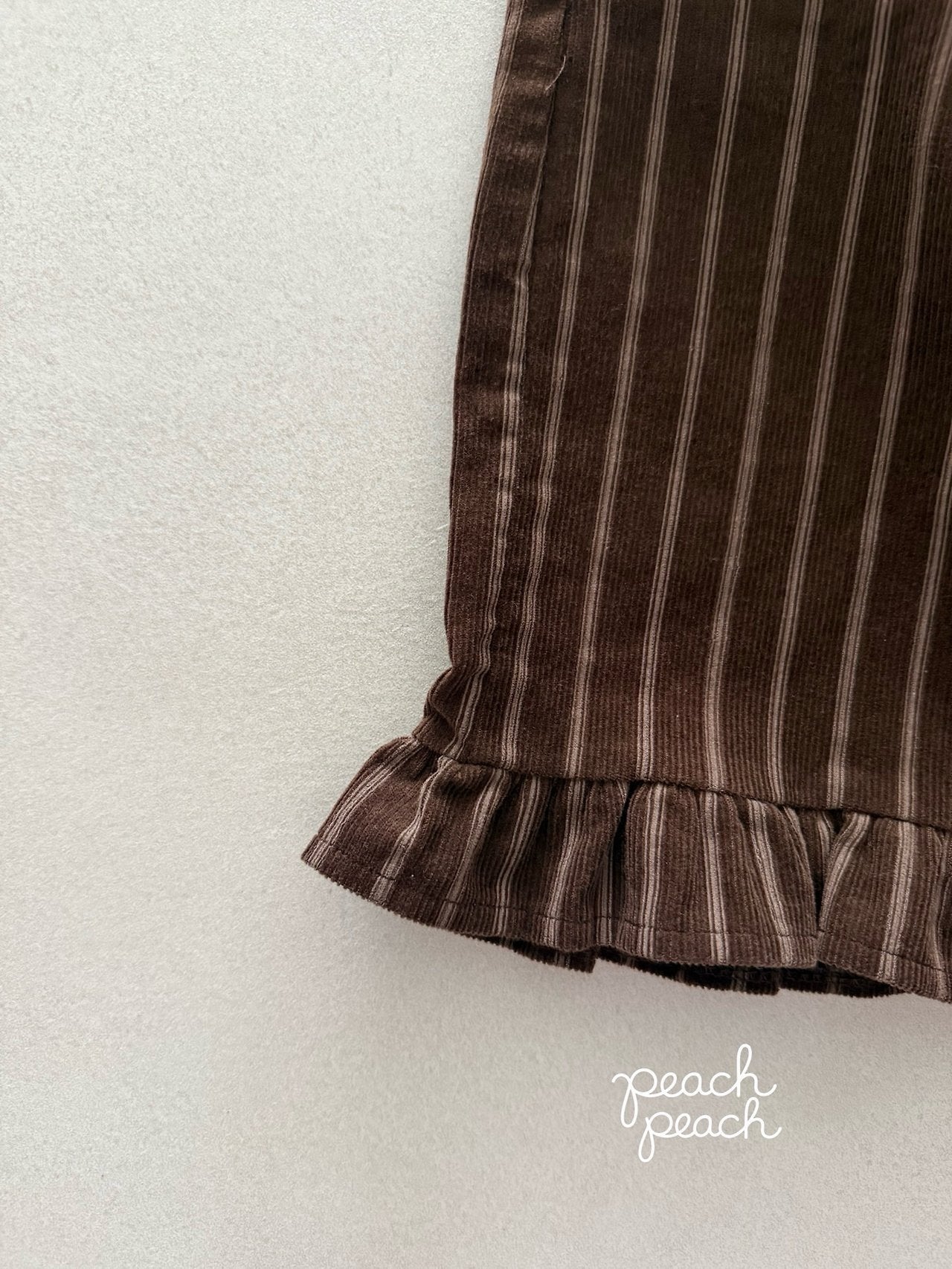 ［peach peach］Marron corduroy frill pants