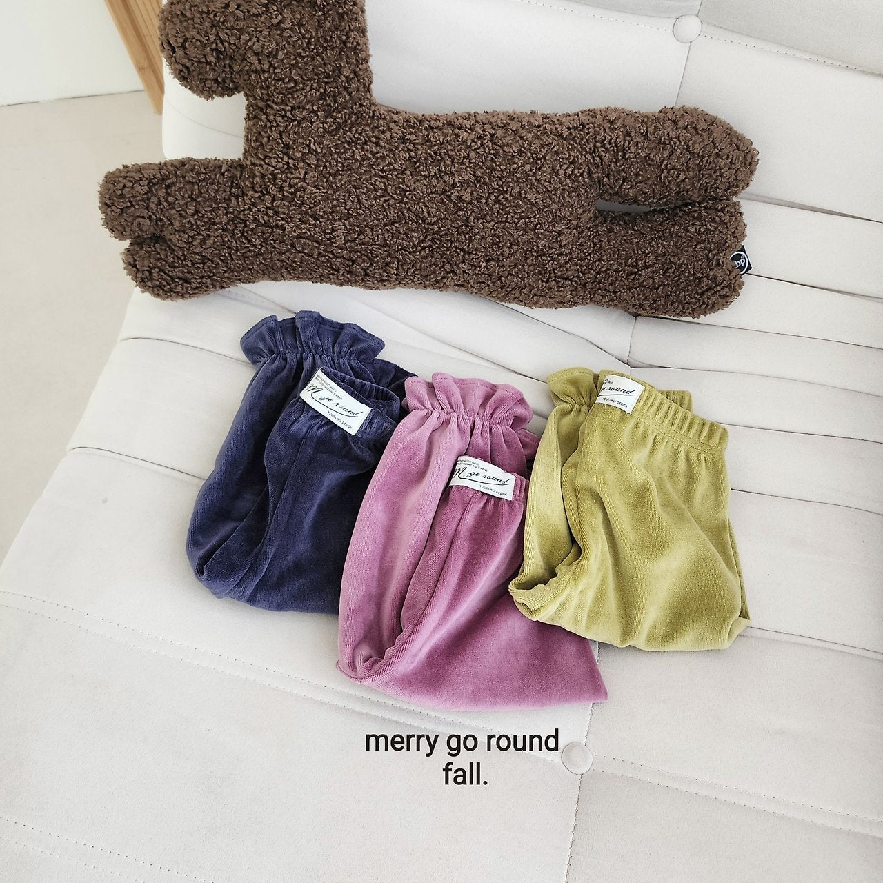 ［merry go round］Velvet jogger frill pants