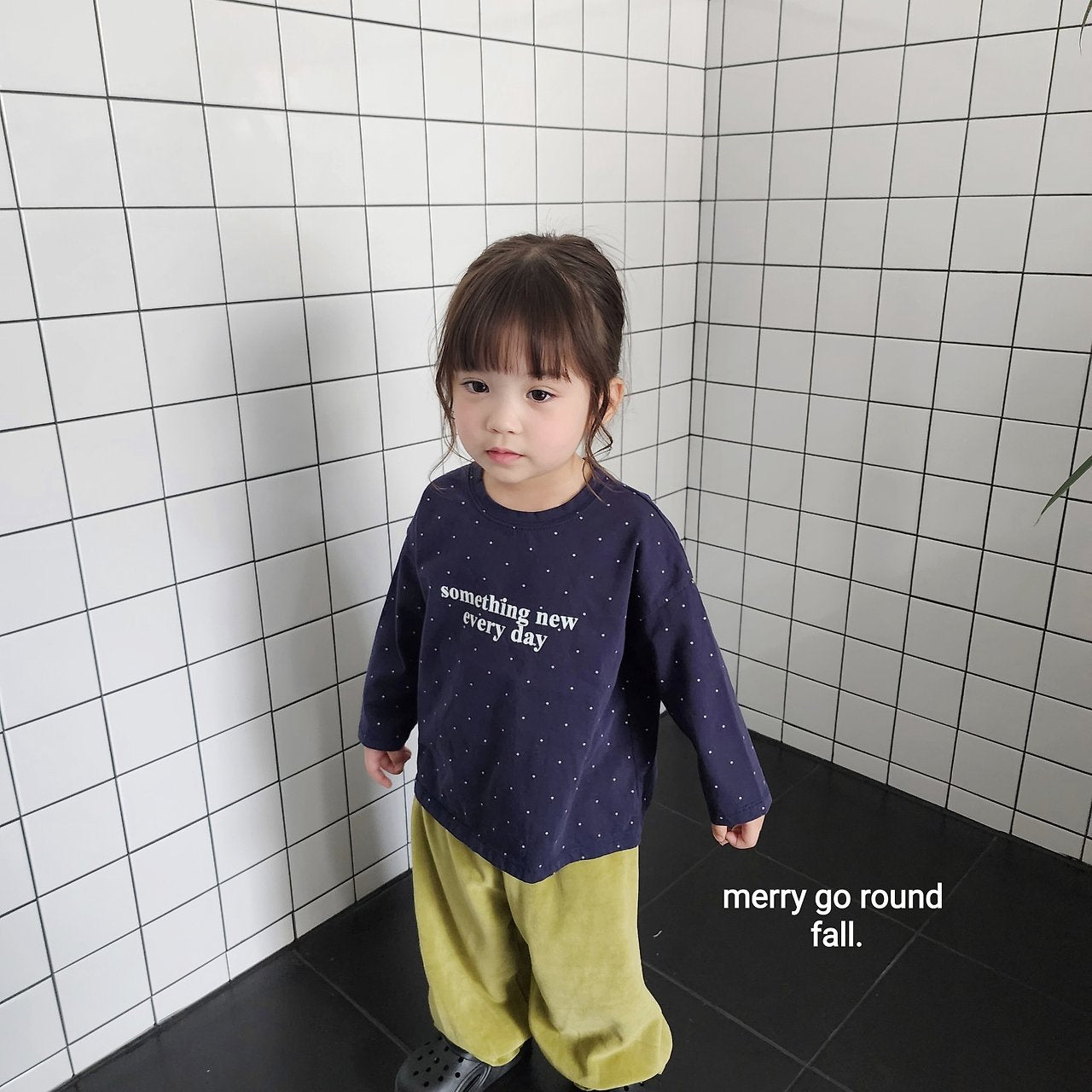 ［merry go round］Mini dot something tee