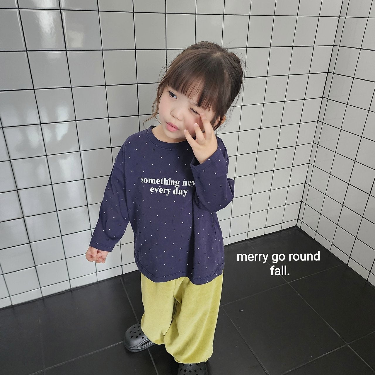 ［merry go round］Mini dot something tee