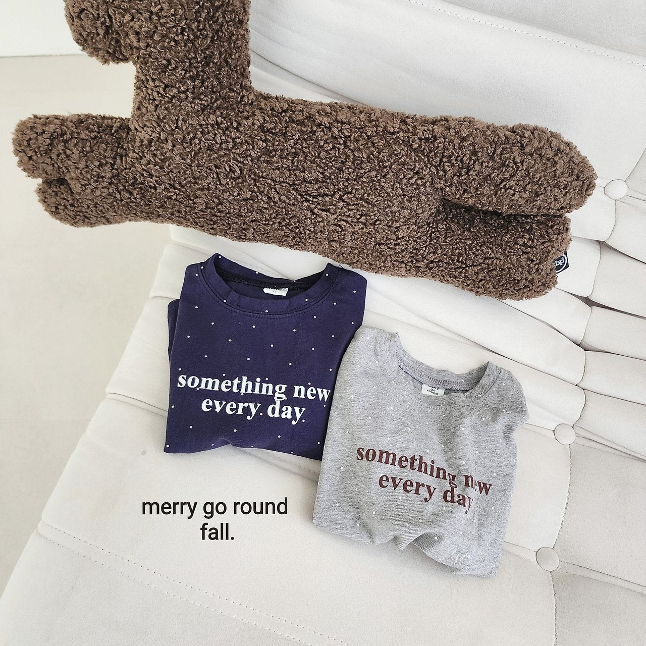 ［merry go round］Mini dot something tee