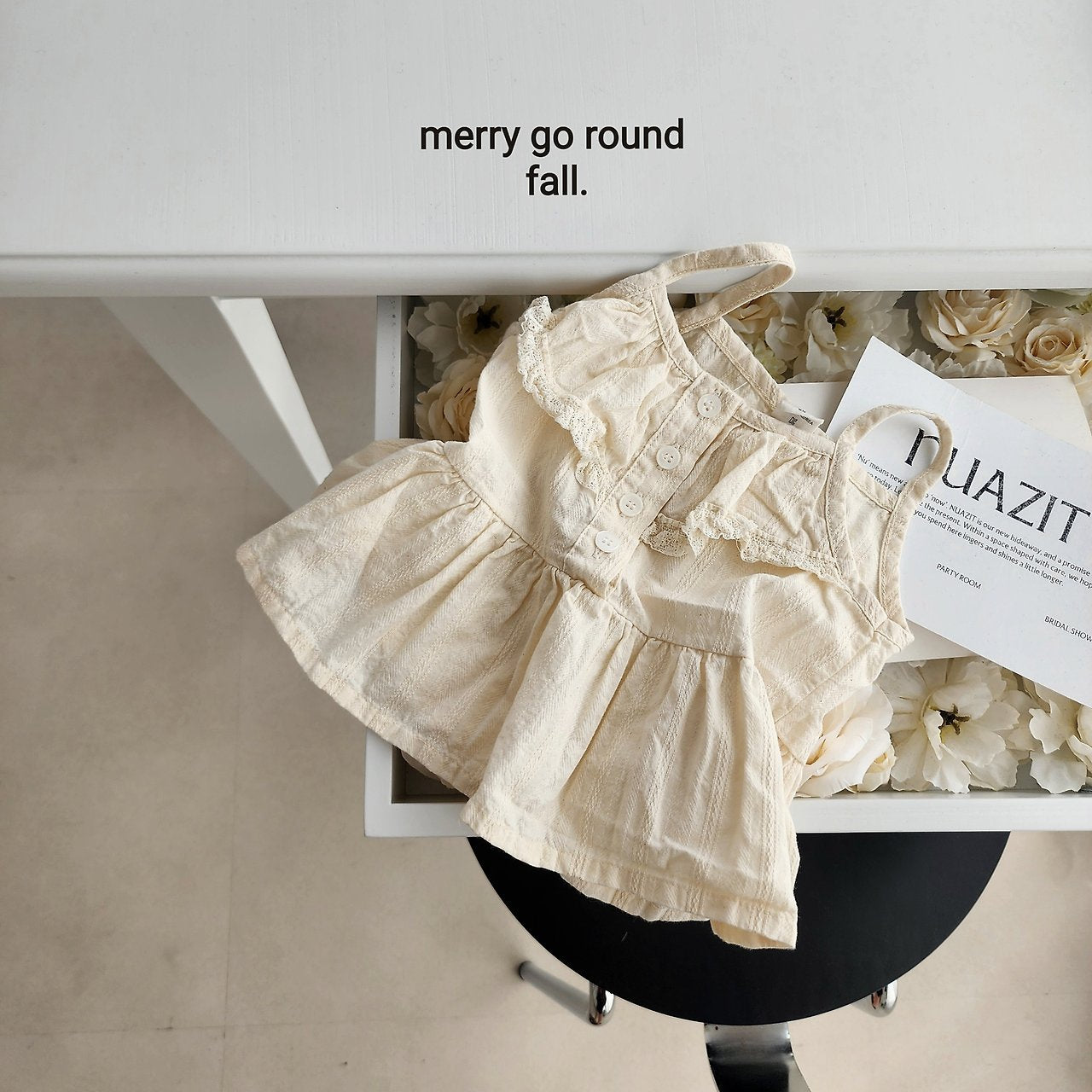 ［merry go round］Nuts frill camisole tops
