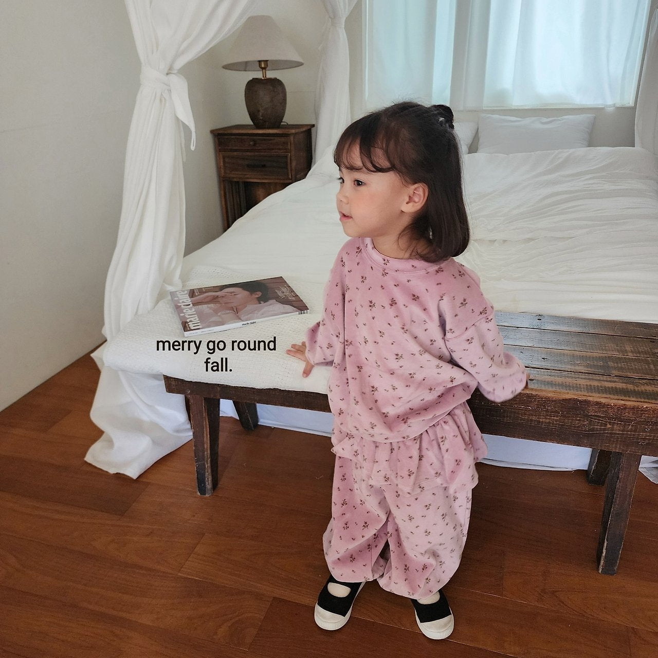 ［merry go round］So cute jogger pants