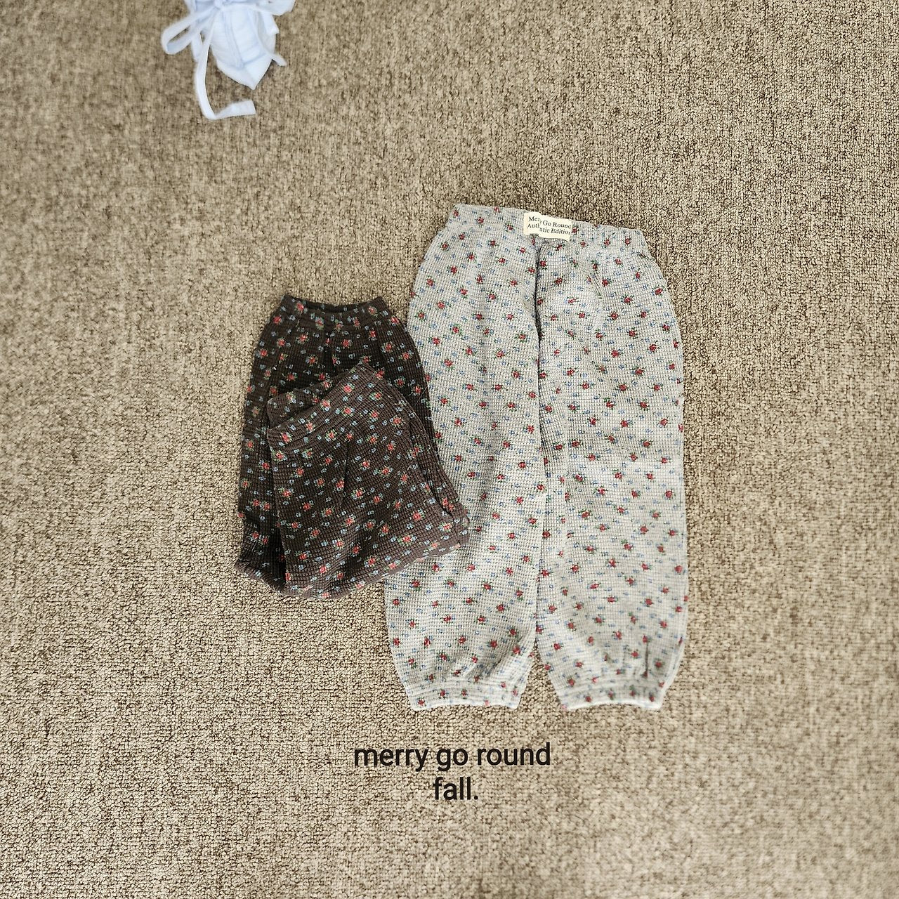 ［merry go round］Flower jogger pants