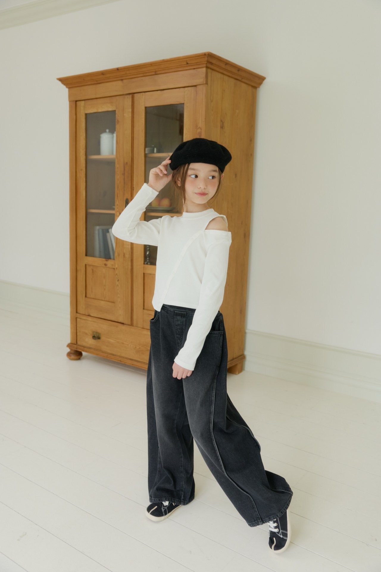 [DOREDORE] Unbalance slit tee