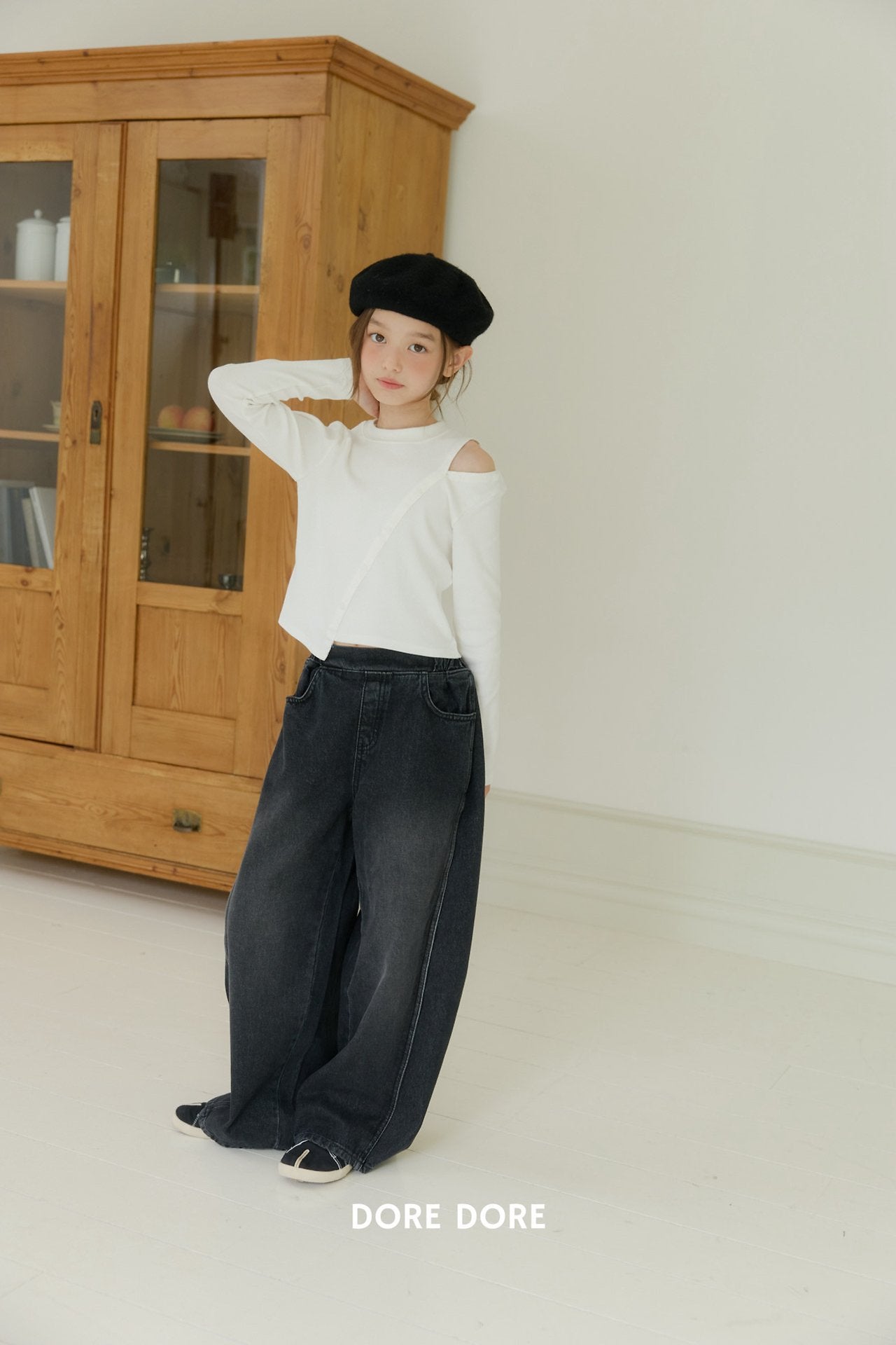 [DOREDORE] Unbalance slit tee