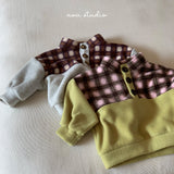 [aou studio] Check anorak