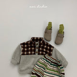 [aou studio] Check anorak
