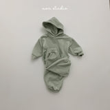 [aou studio] Beluga hoodie