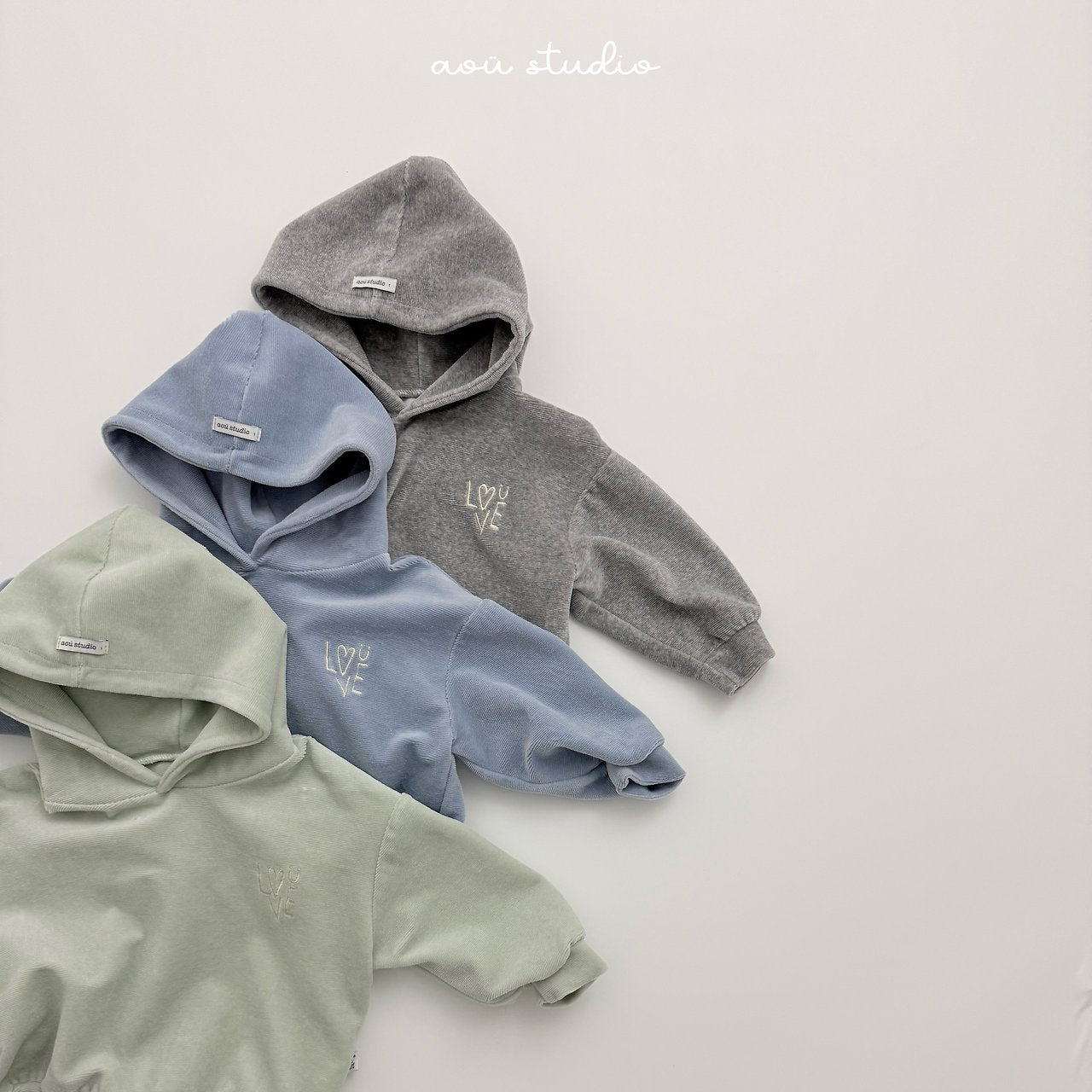 [aou studio] Beluga hoodie