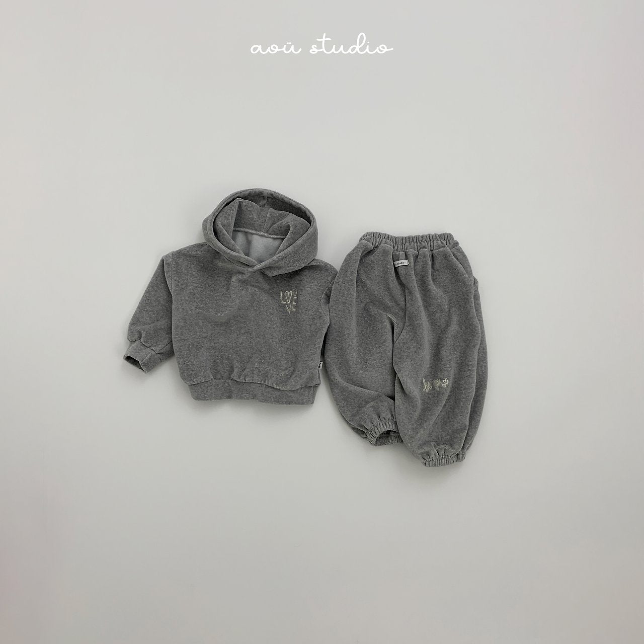 [aou studio] Beluga jogger pants