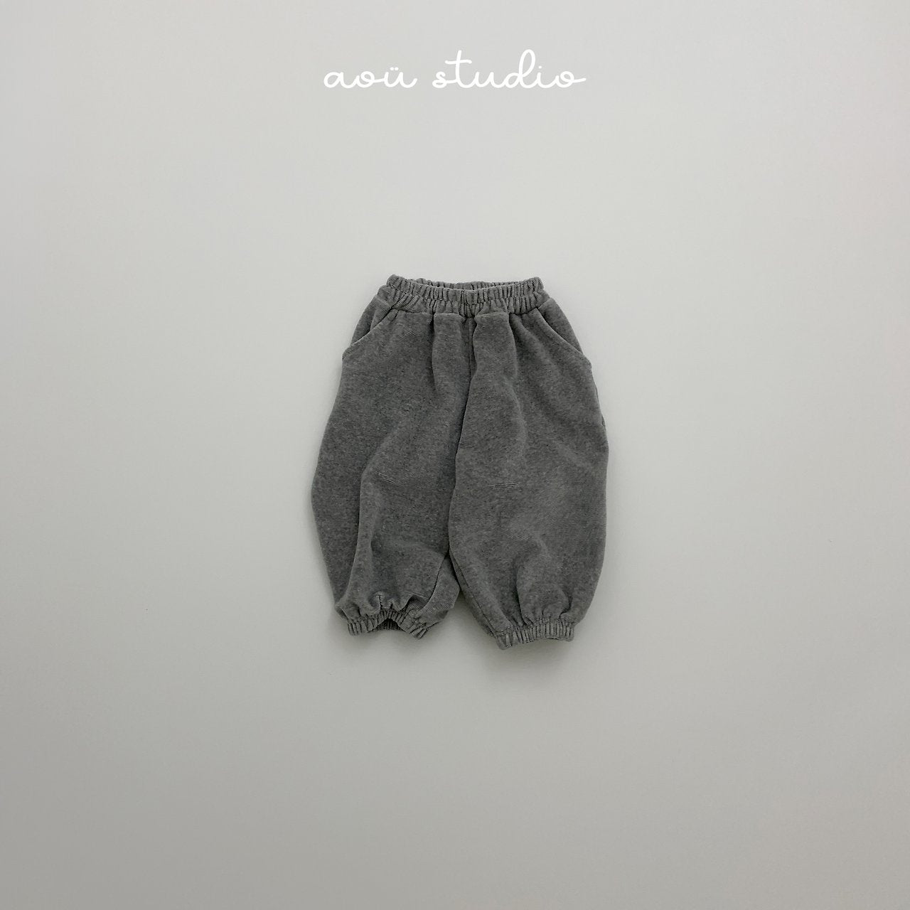 [aou studio] Beluga jogger pants