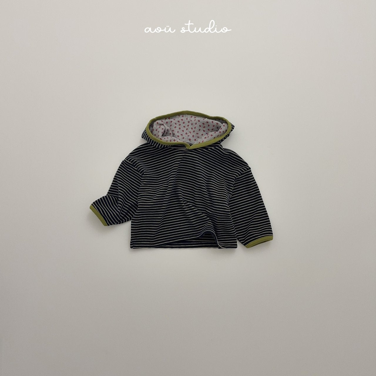 [aou studio] Strawberry hoodie