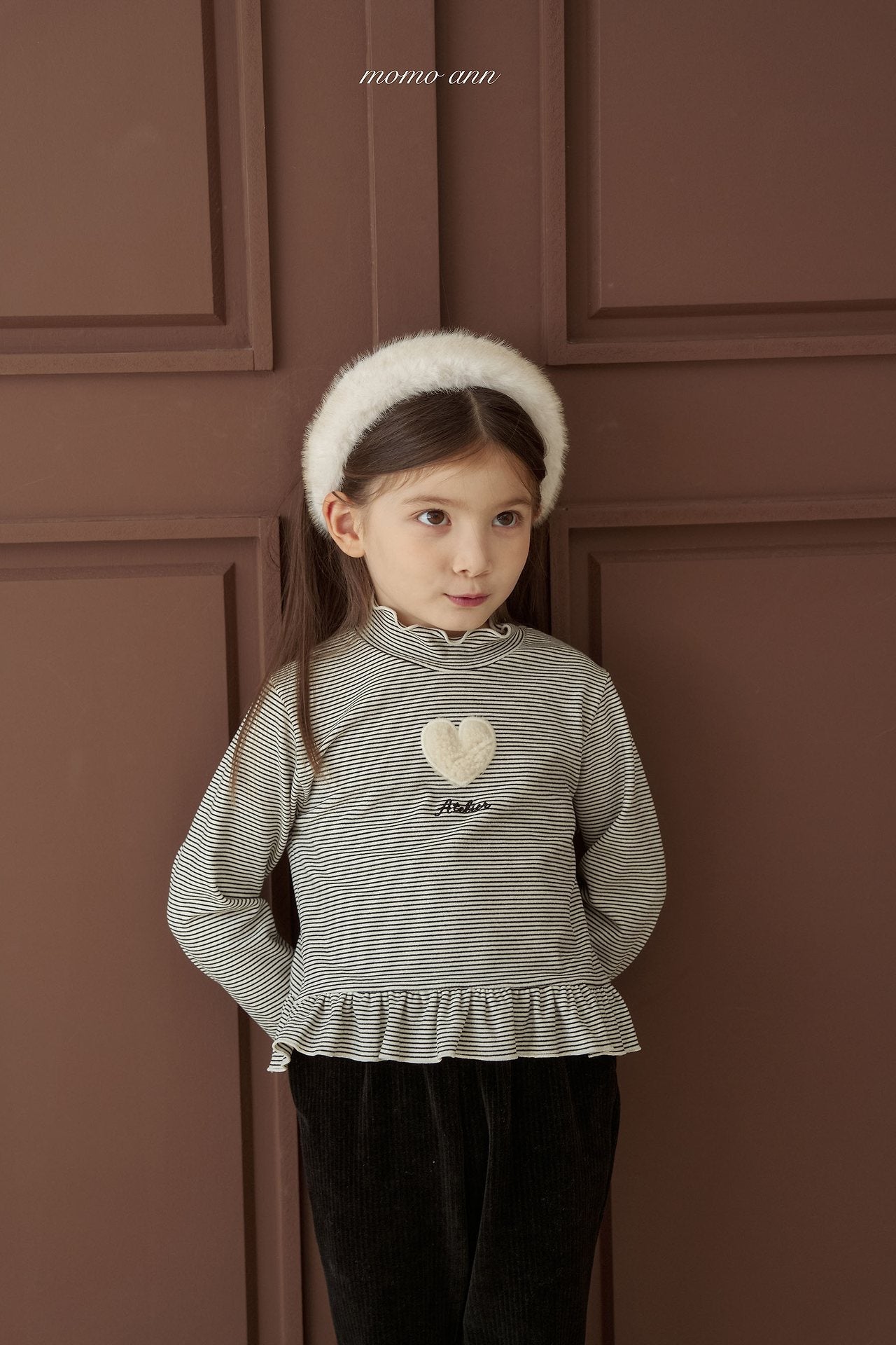 [momo ann] Milk heart frill tops
