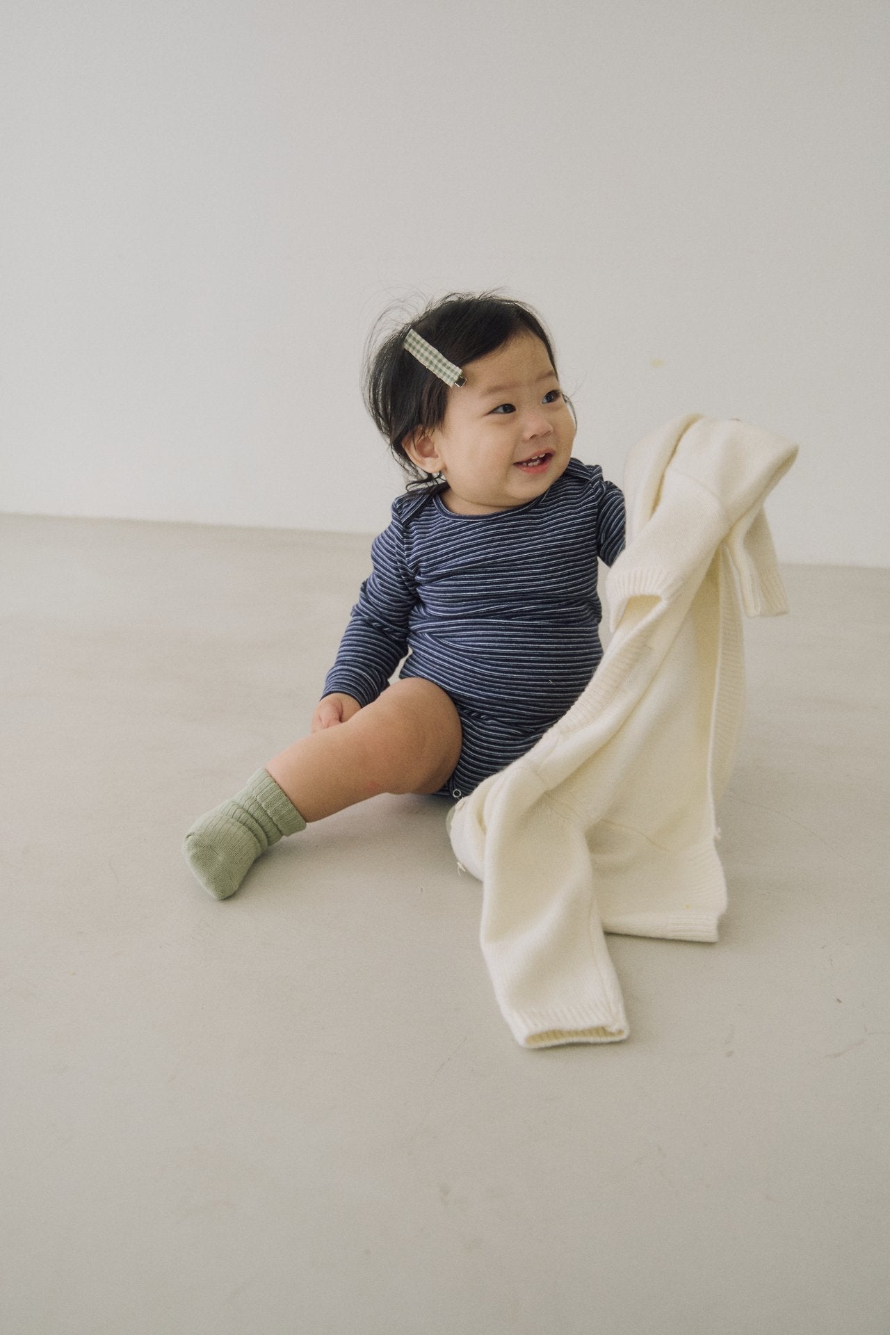 [soye] Cashmere Basic Bebe Cardigan