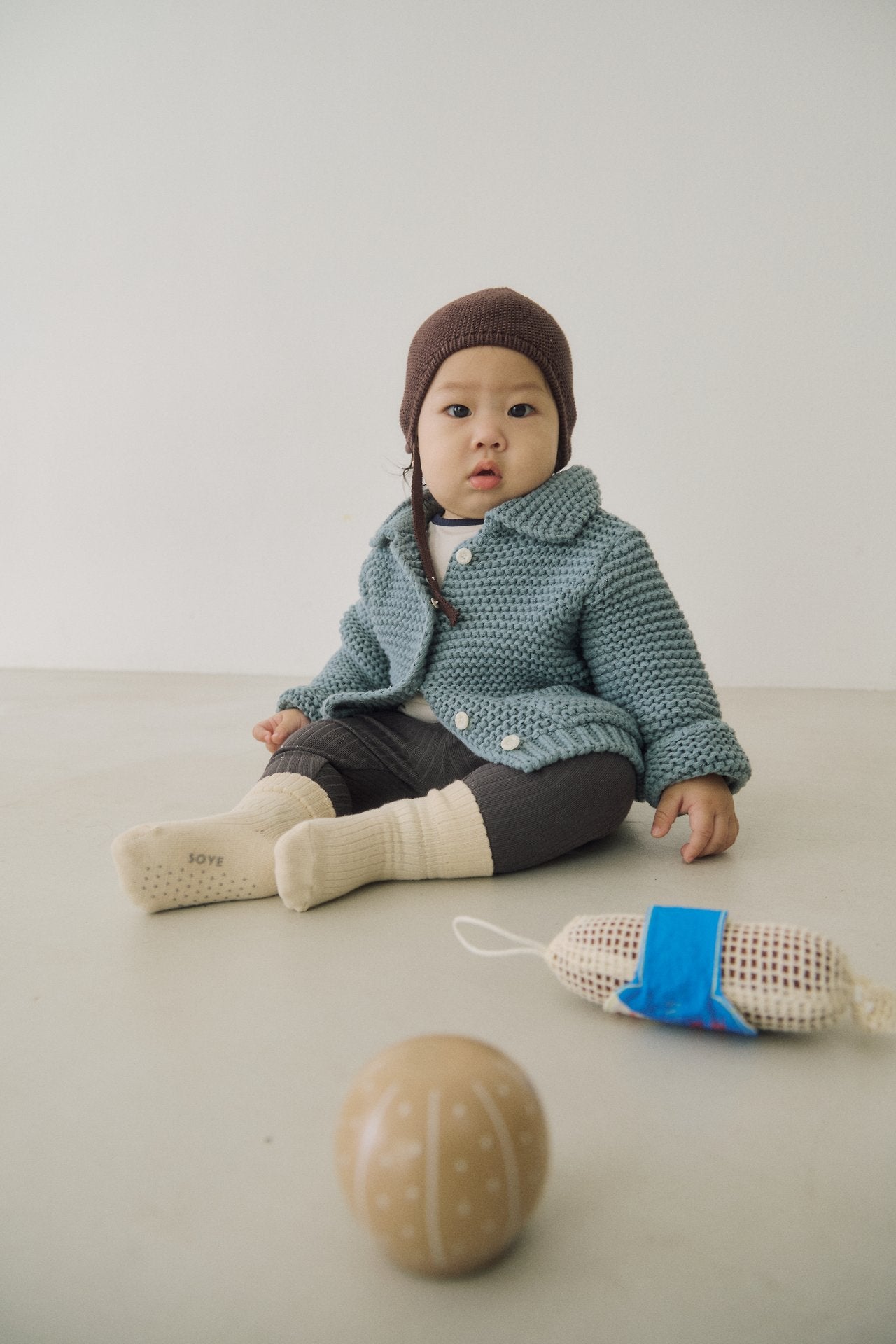 [soye] Shy Bebe Raglan Tee