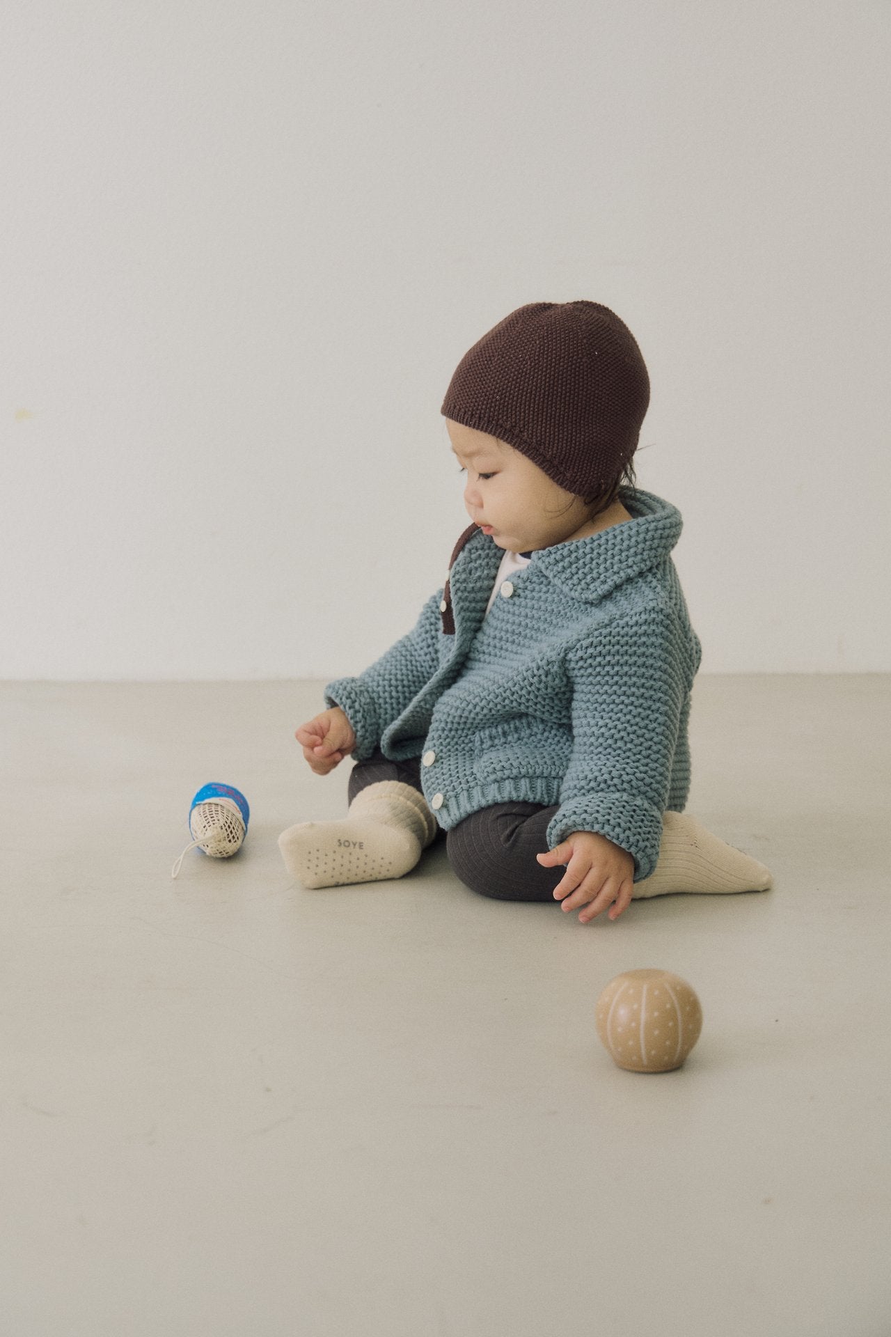 [soye] Shy Bebe Raglan Tee