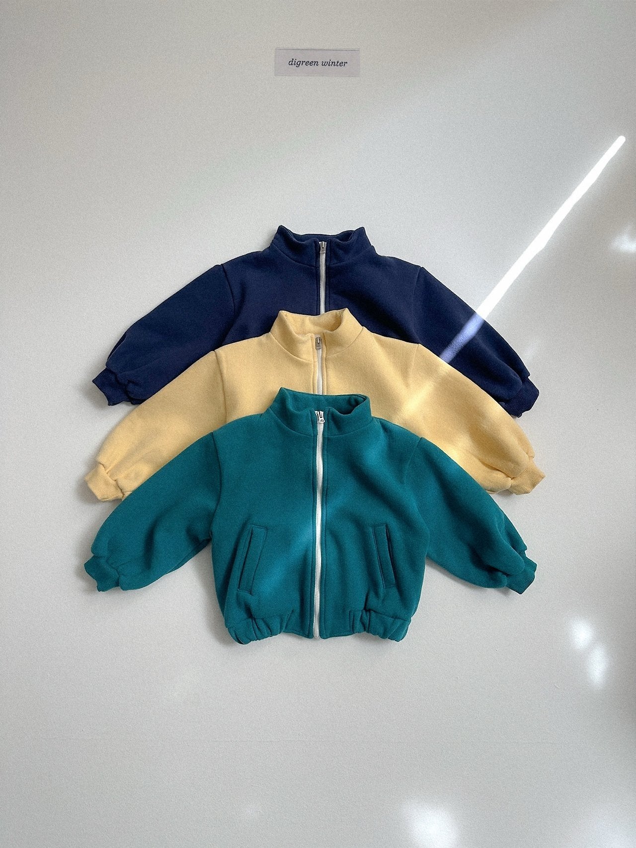 [digreen] Camel Zipup Jumper