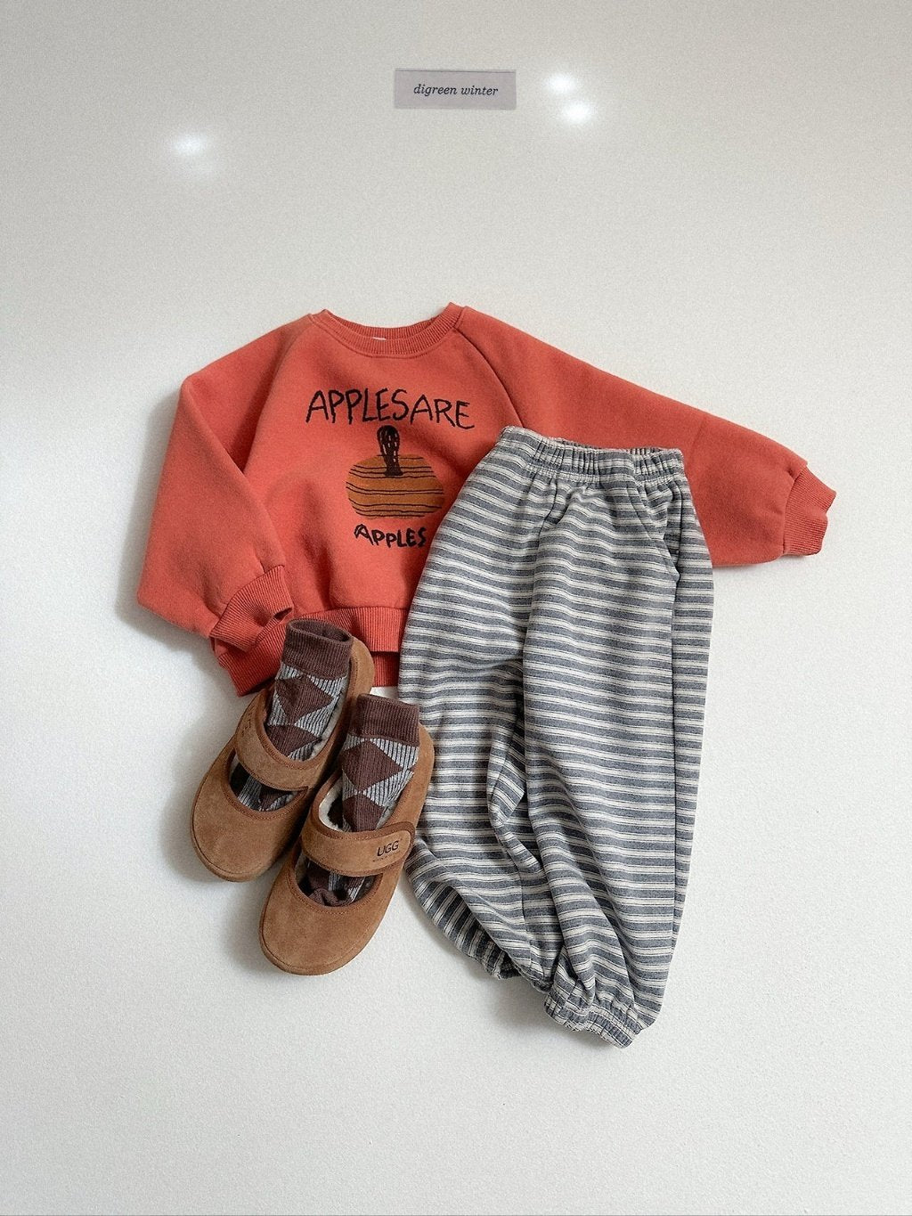 [digreen] Cherry ST Jogger Pants