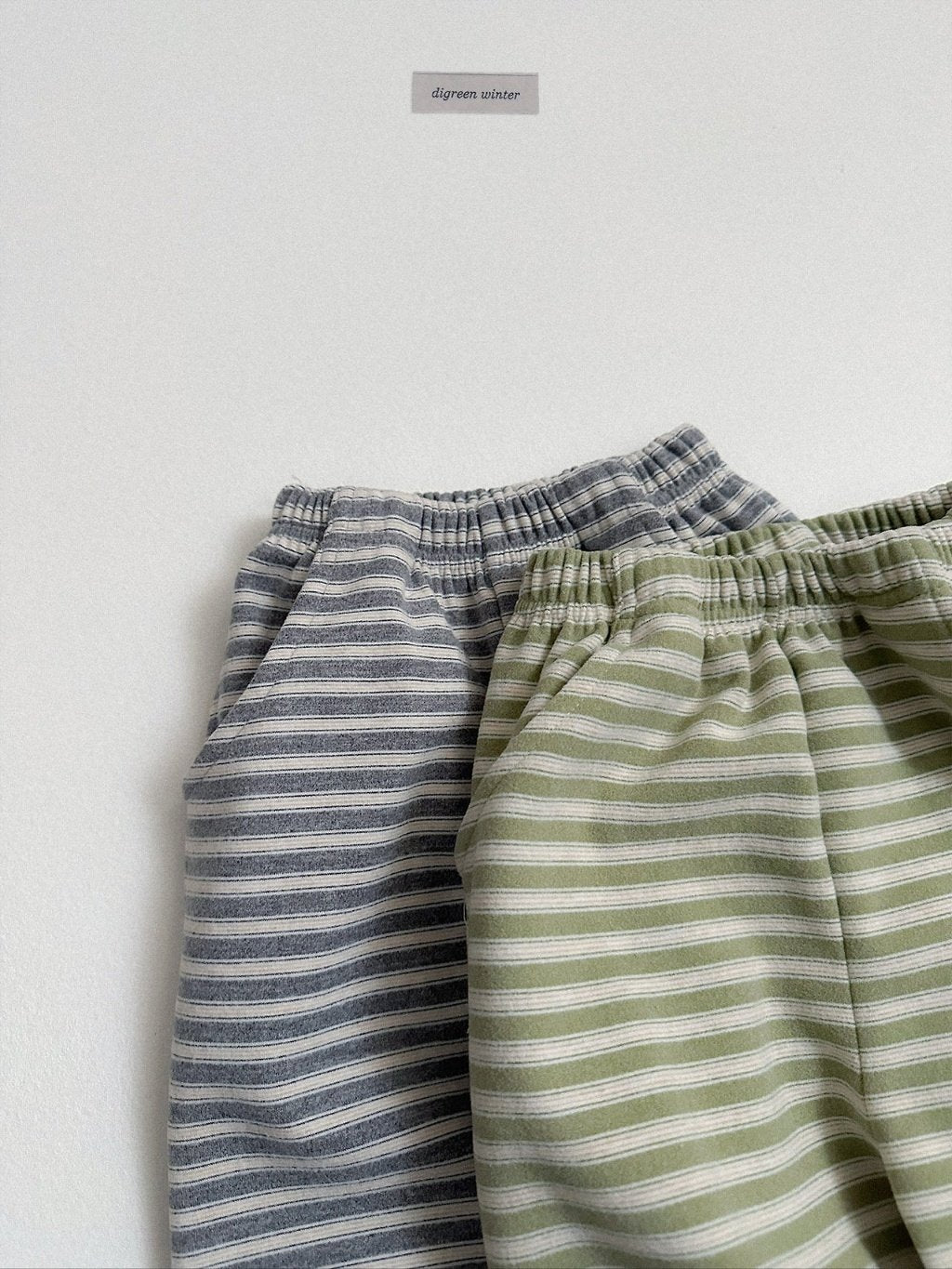 [digreen] Cherry ST Jogger Pants