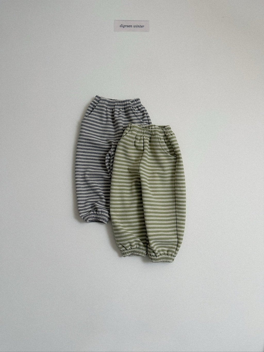 [digreen] Cherry ST Jogger Pants