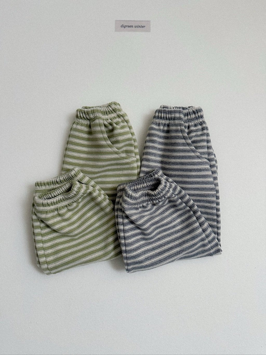 [digreen] Cherry ST Jogger Pants