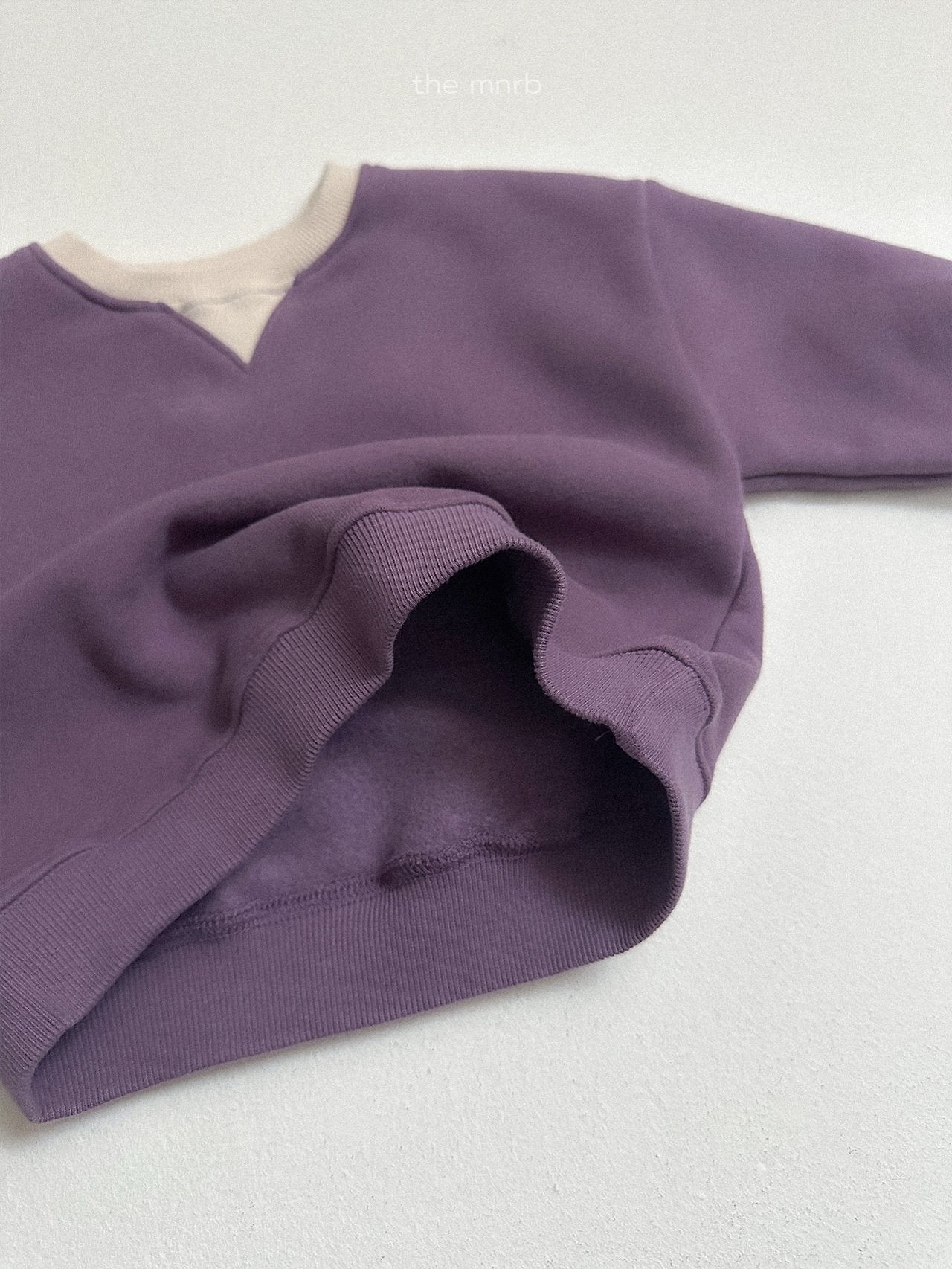 [minirobe] Two-Tone Sweatshirt