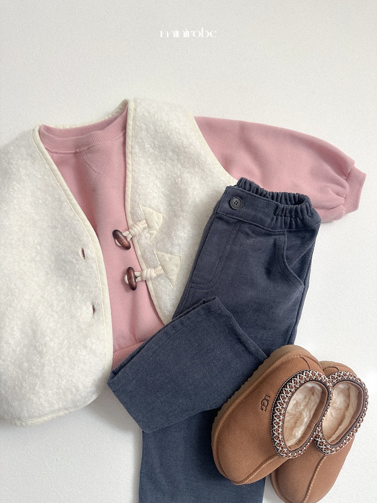 [minirobe] Raglan rounded sweatshirt