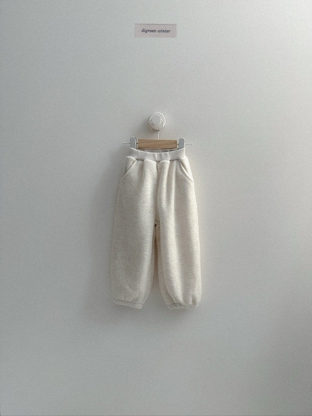 [digreen] Polis Jogger Pants