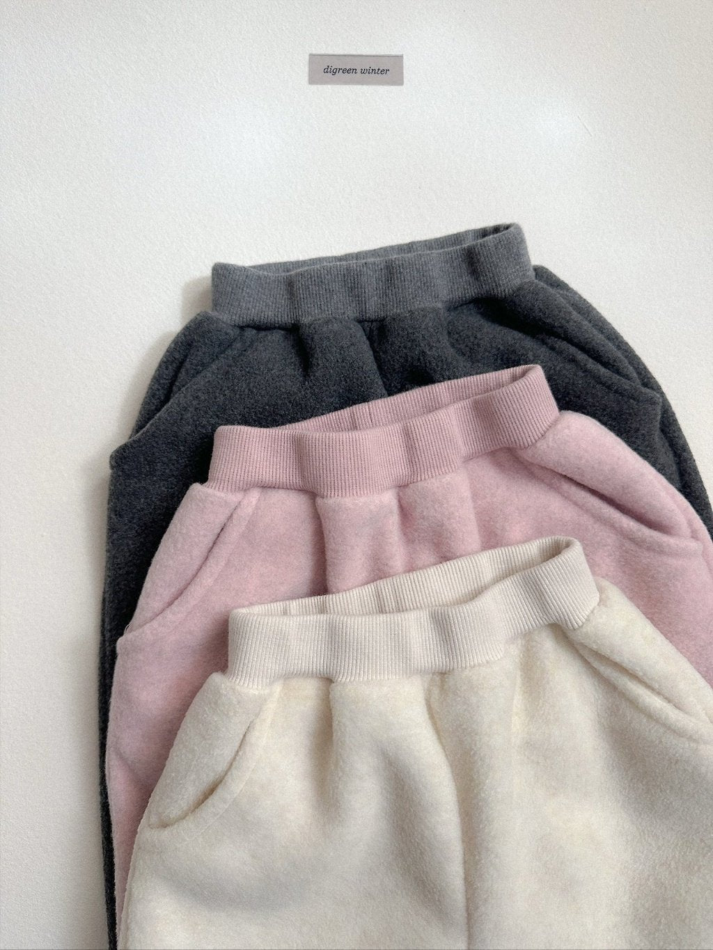[digreen] Polis Jogger Pants