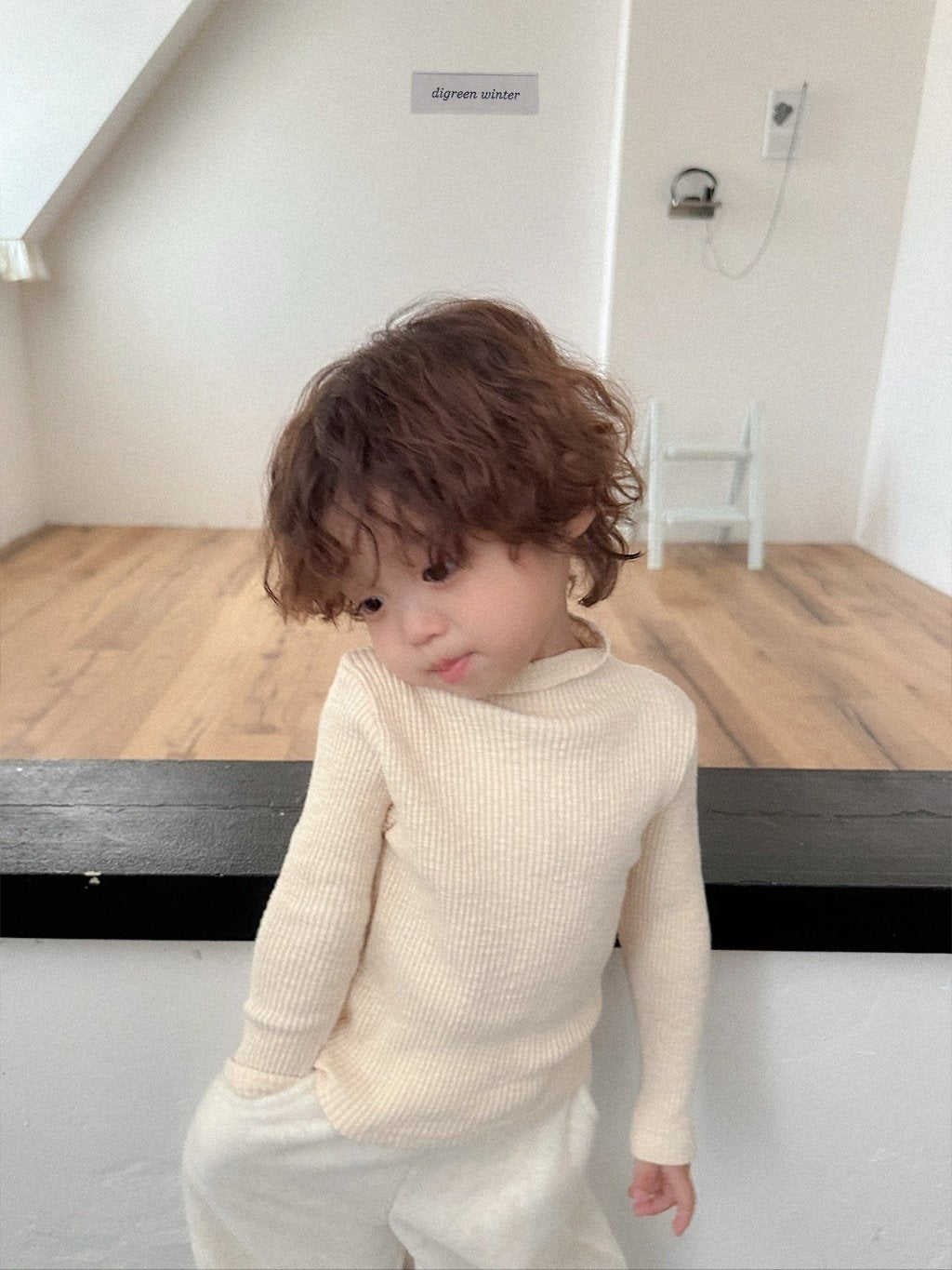 [digreen] Taupe Bottlebeck Tee