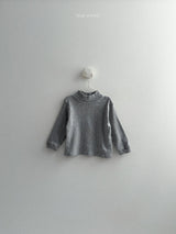 [minirobe] Eyelet turtleneck tee