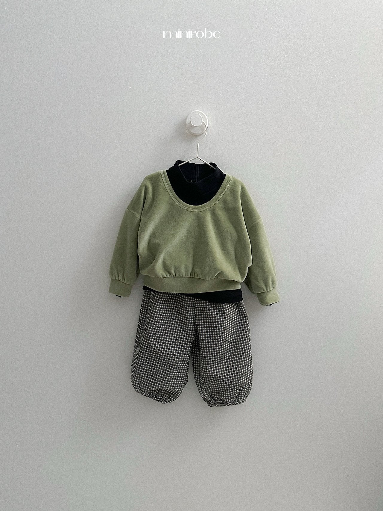 [minirobe] Velour uneck sweatshirt