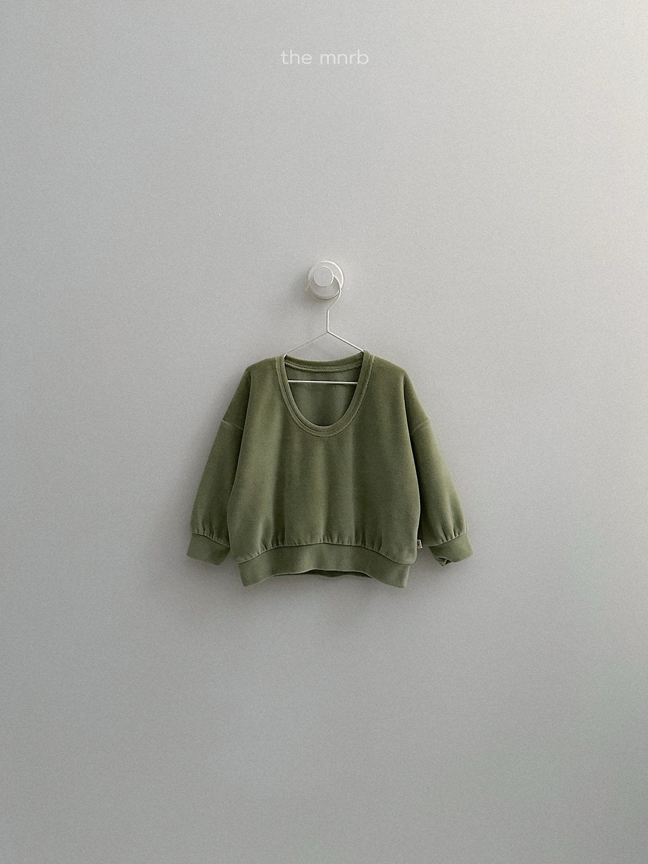 [minirobe] Velour uneck sweatshirt