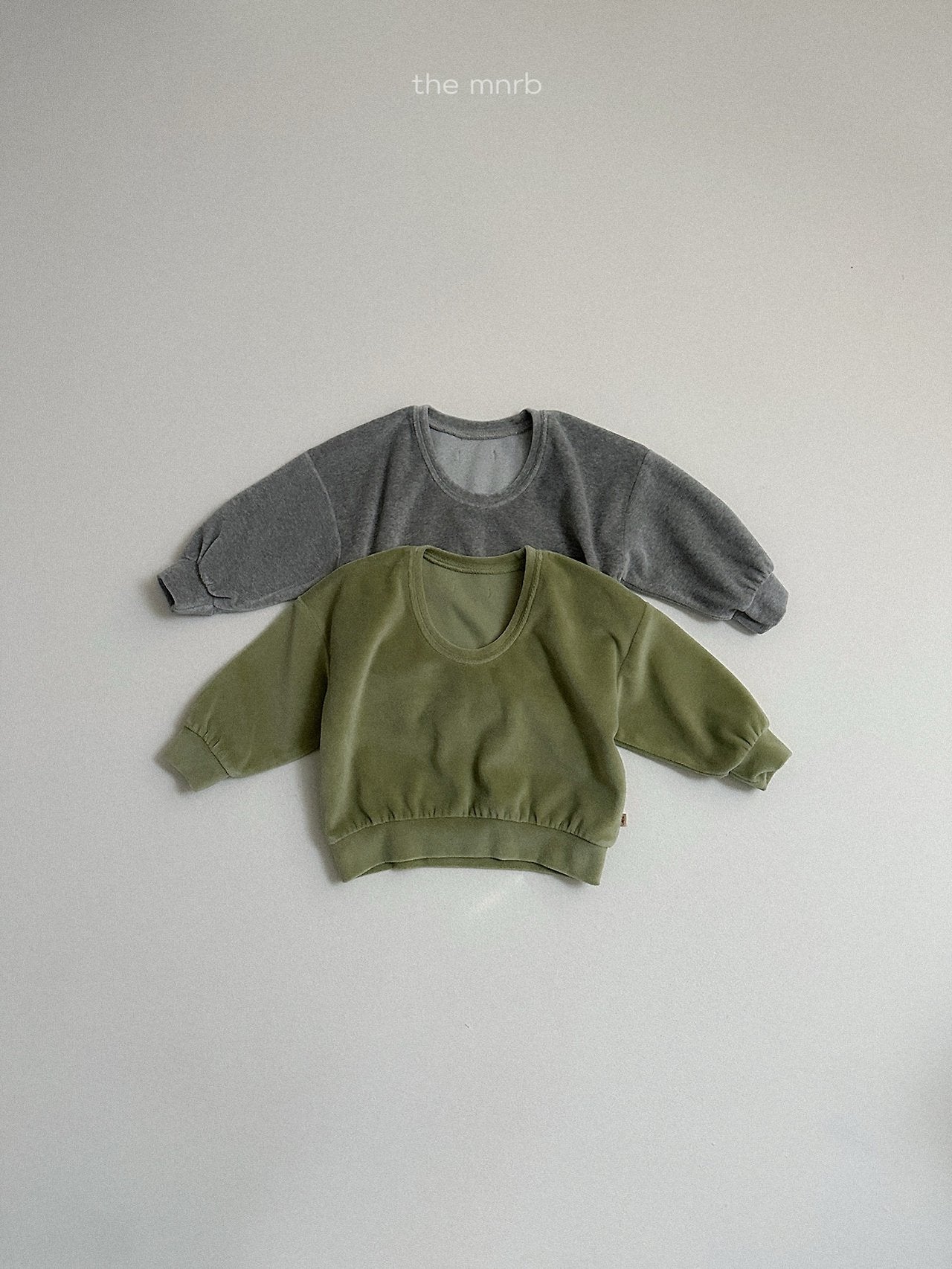 [minirobe] Velour uneck sweatshirt