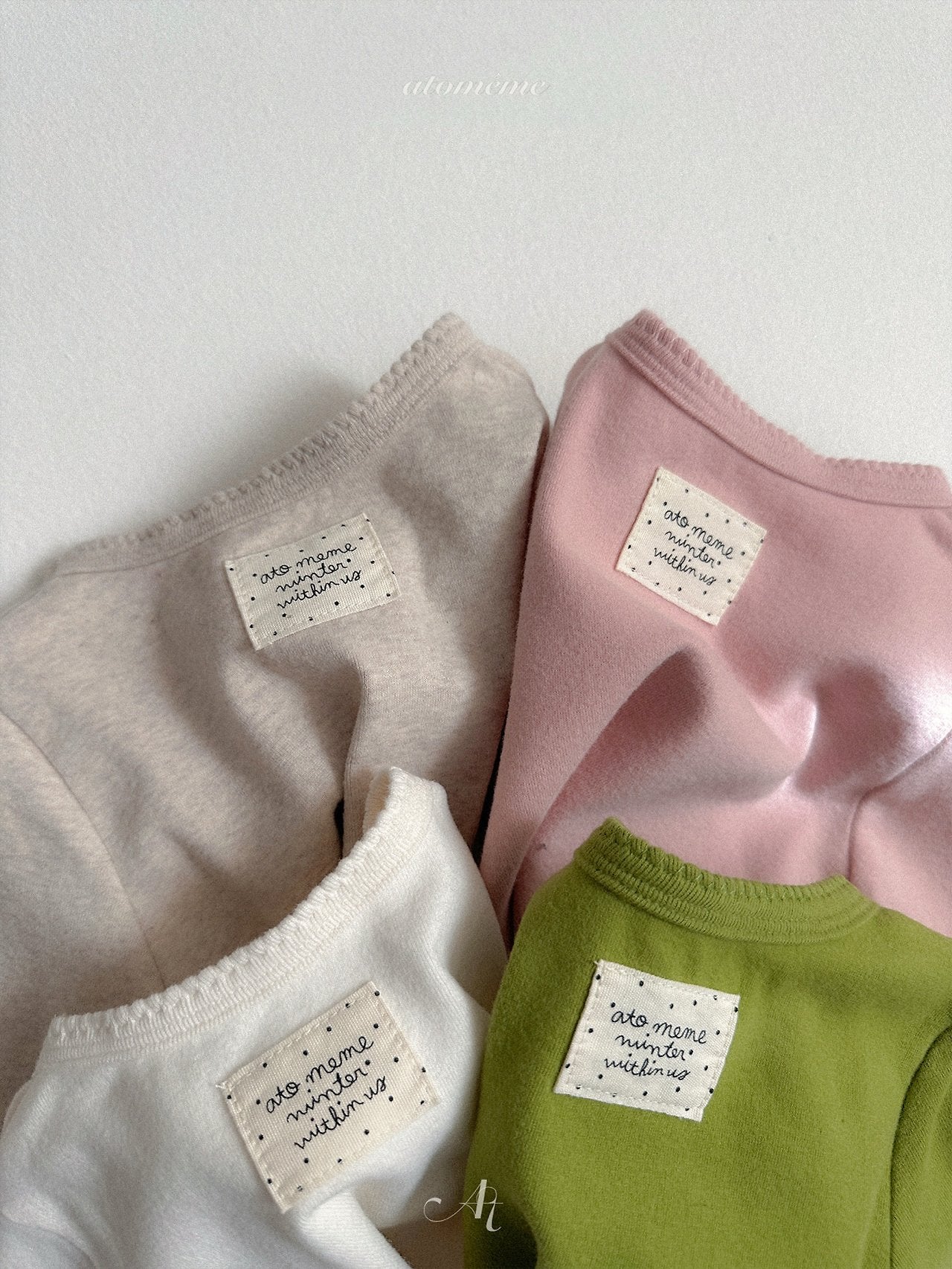 [atomeme] Anne Label Tee