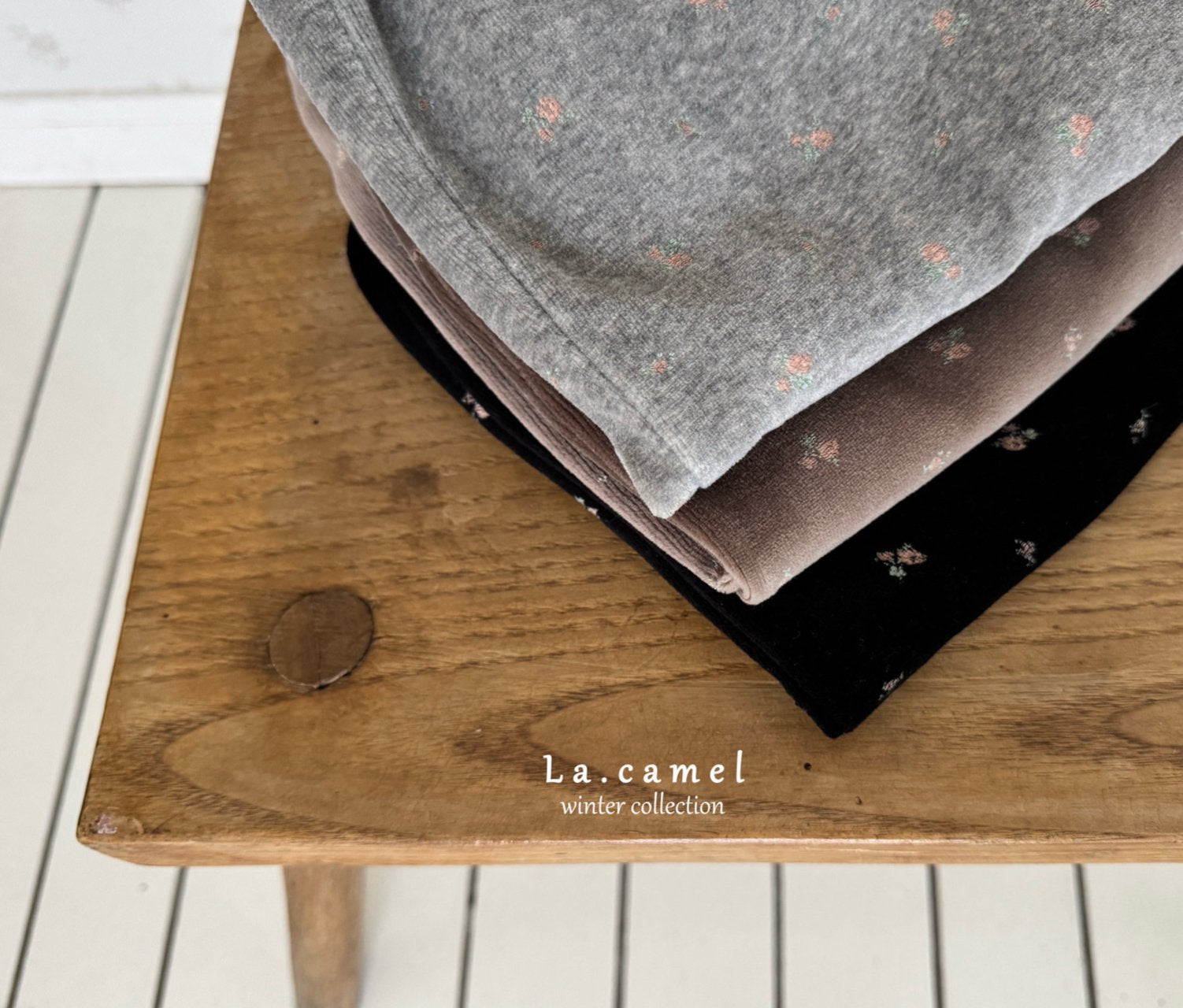 ［La.camel］Velvet flower pants
