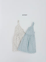 ［puipui］Flower camisole one-piece