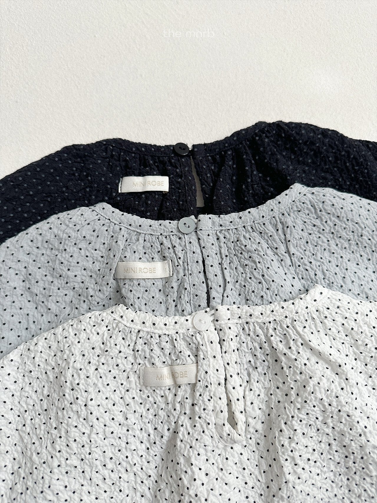 ［minirobe］Dot crinkle blouse